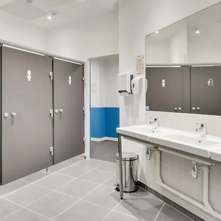 The People - Hostel Marseilles