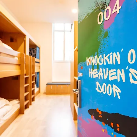 The People - Hostel Marseilles